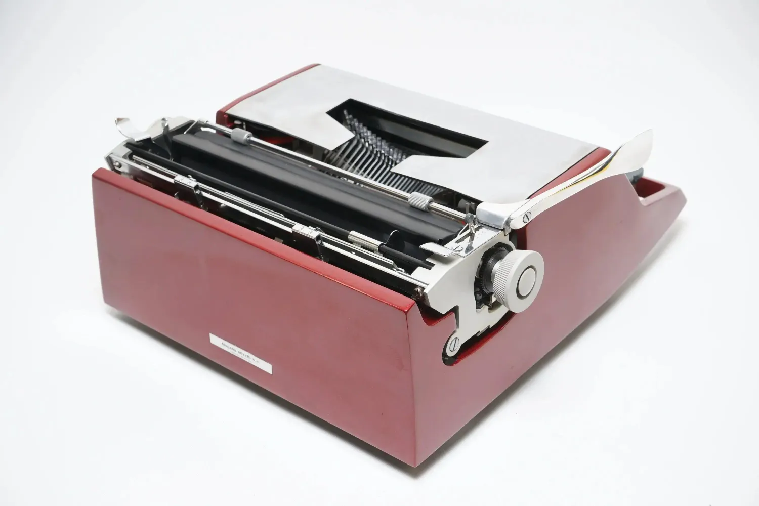 Olivetti Studio de Luxe, Burgundy, Black Vintage Typewriter, Restored