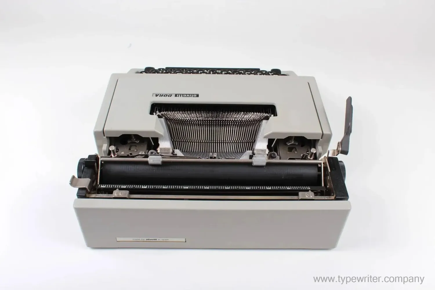 Olivetti Dora Gray, Vintage Manual Typewriter, Refurbished