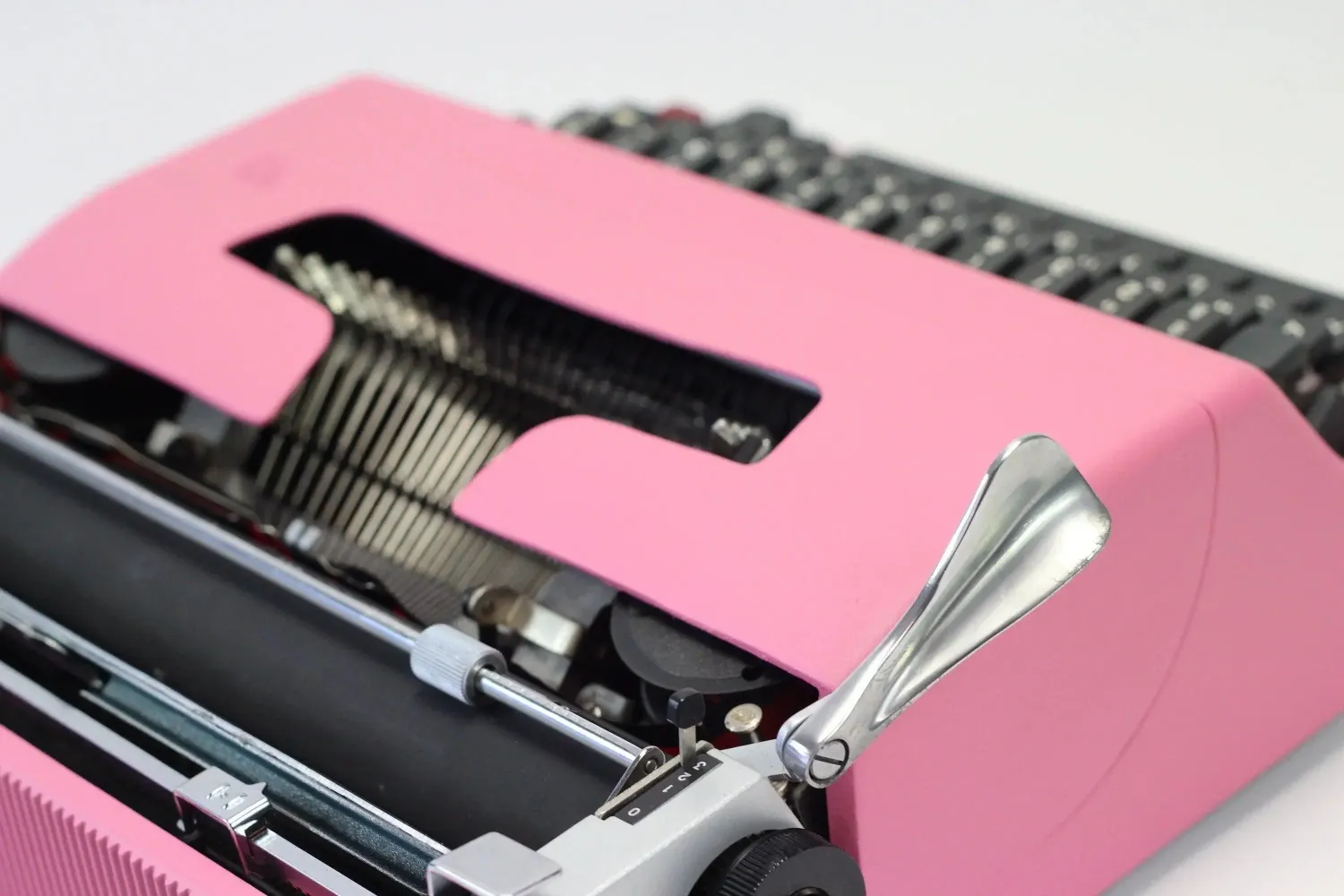 Olivetti Lettera 32 Pink, Vintage Manual Typewriter, Refurbished