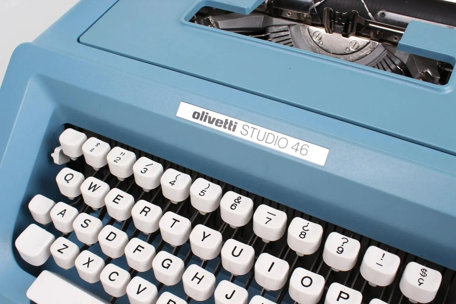 Olivetti Studio 46 Blue, Vintage Manual Typewriter, Restored