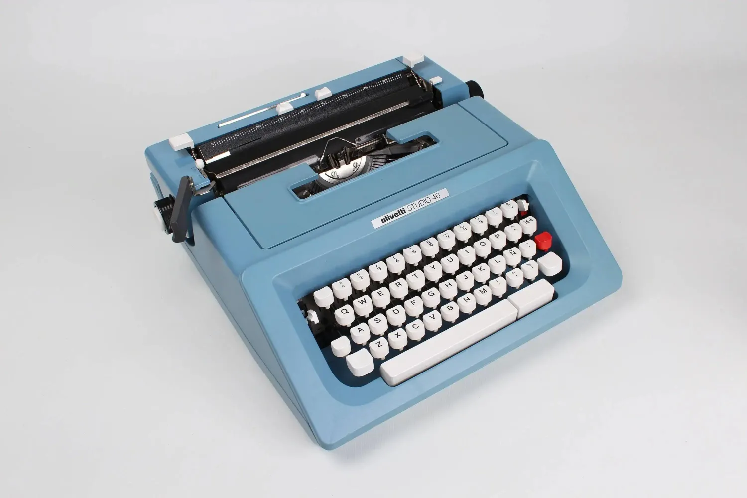 Olivetti Studio 46 Blue, Vintage Manual Typewriter, Restored