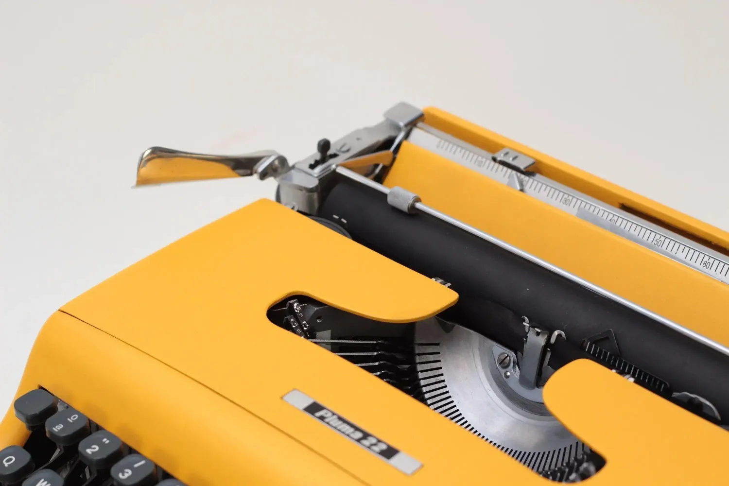 Olivetti Pluma 22 Yellow, Vintage Manual Typewriter, Refurbished