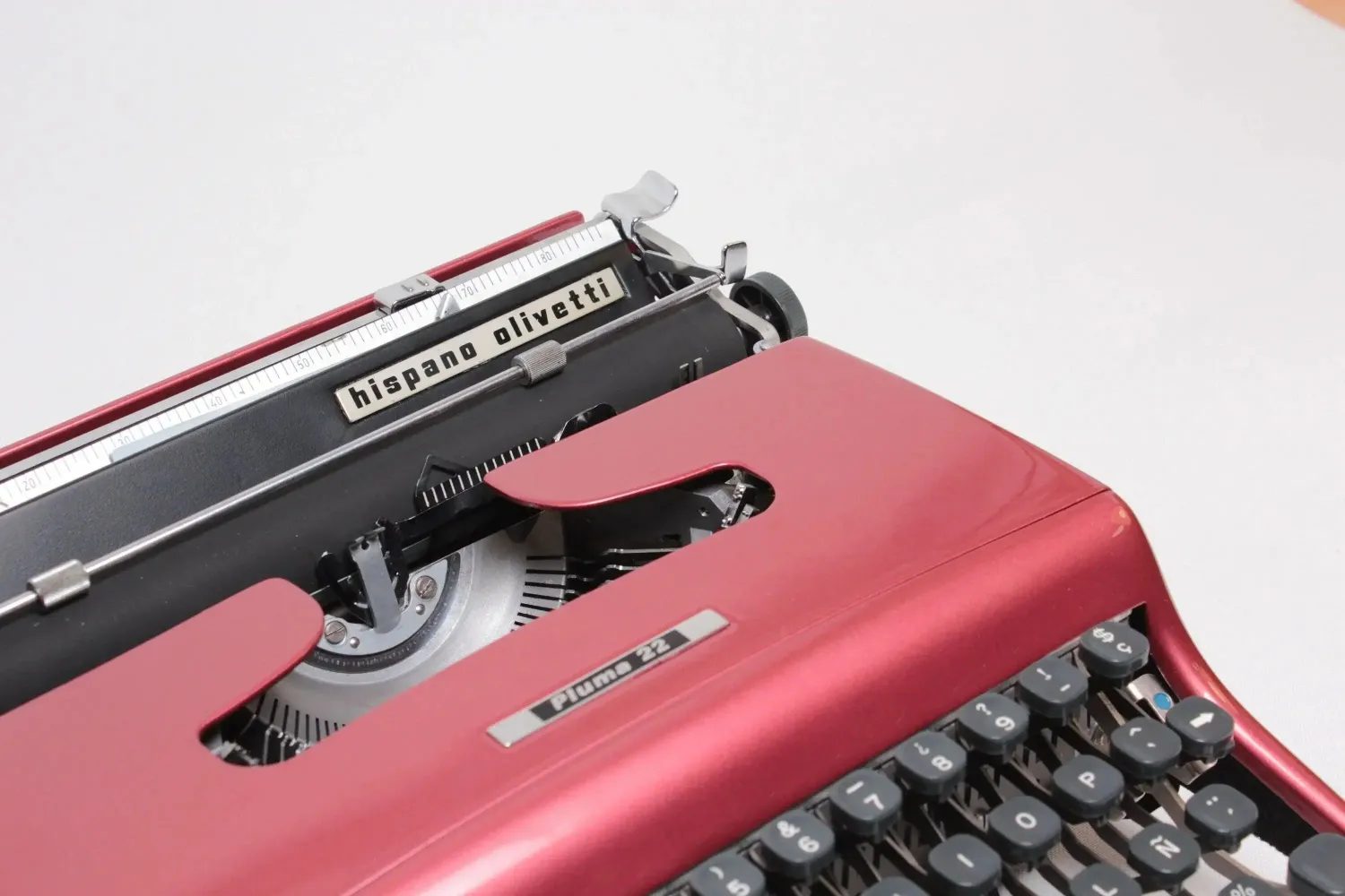 Olivetti Pluma 22 Glossy Coral Red Vintage, Manual Typewriter, Restored