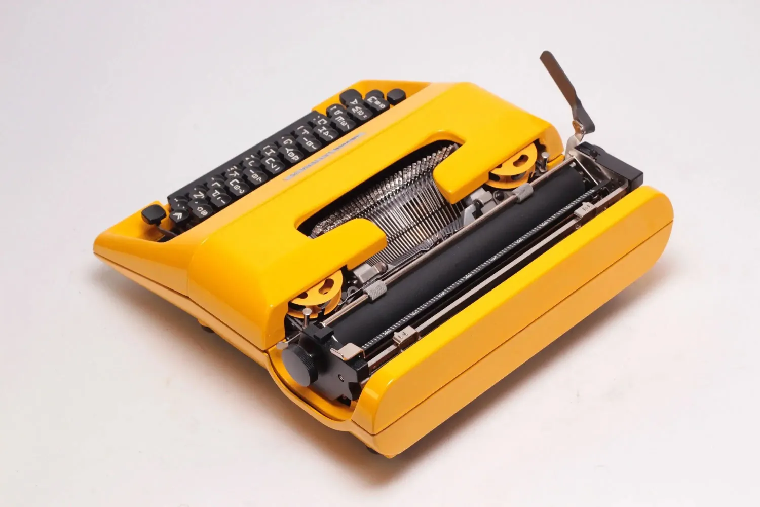 Olivetti Lettera 35 Glossy Yellow Vintage, Manual Typewriter, Restored