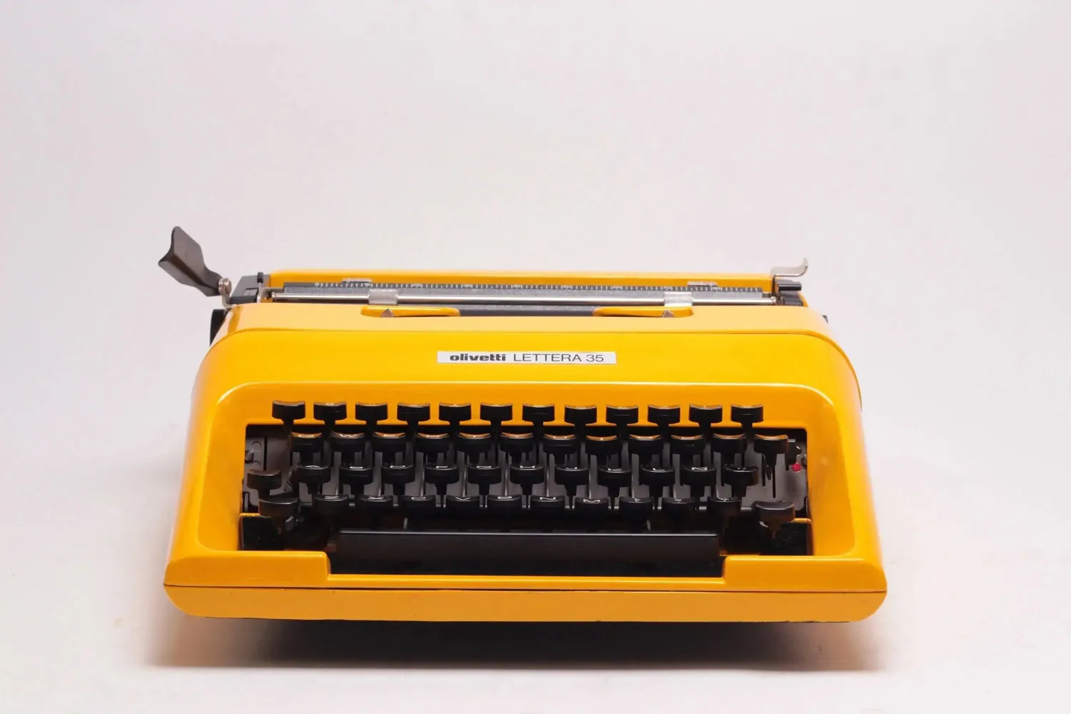 Olivetti Lettera 35 Glossy Yellow Vintage, Manual Typewriter, Restored