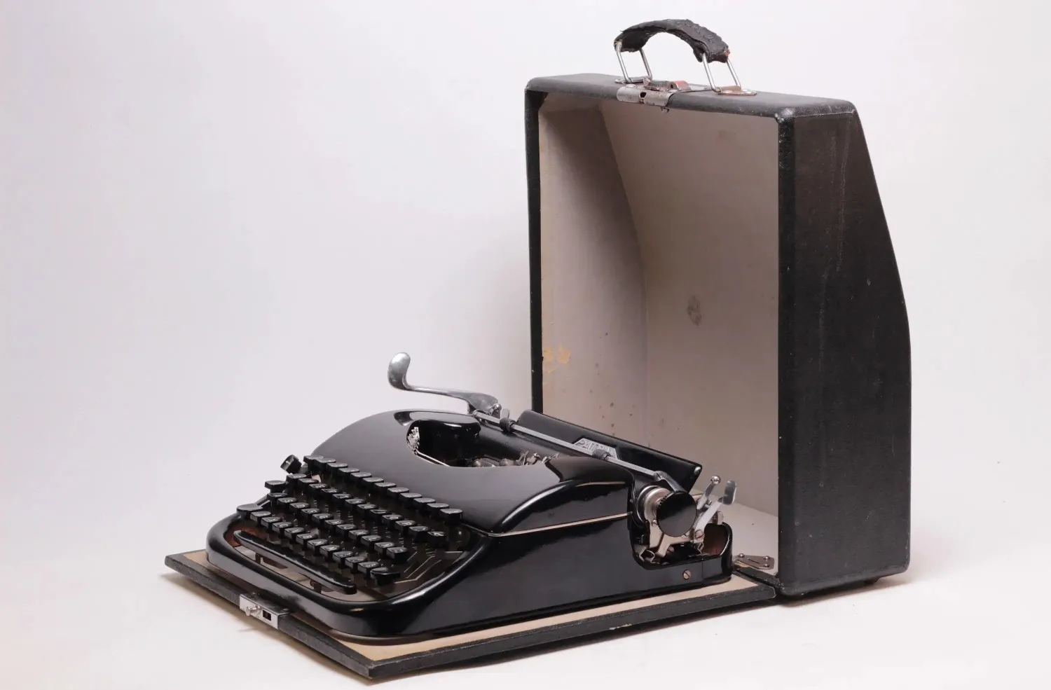 Patria Black, Vintage Manual Typewriter, Restored