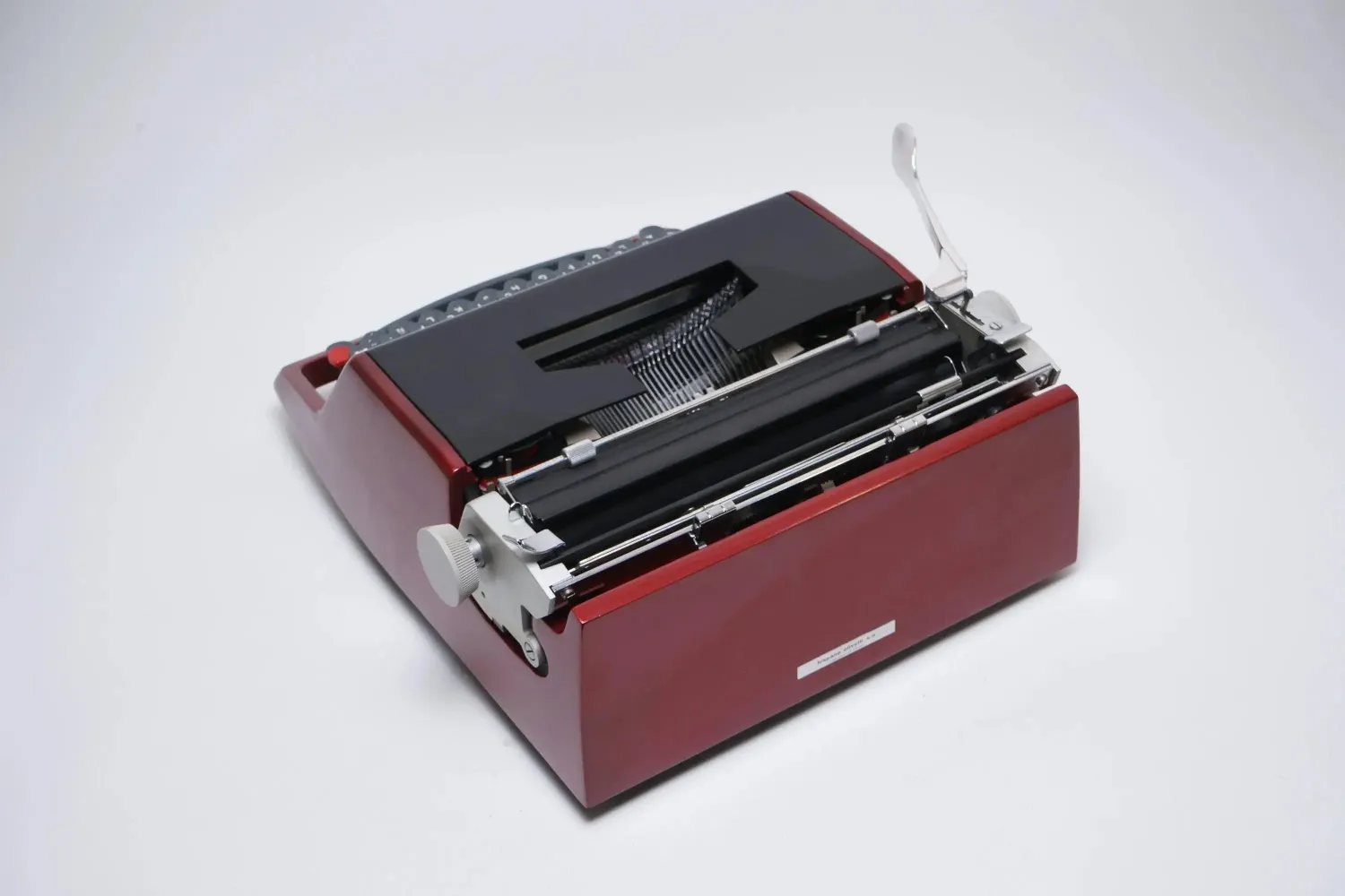 Olivetti Studio de Luxe, Burgundy, Black Vintage Typewriter, Restored