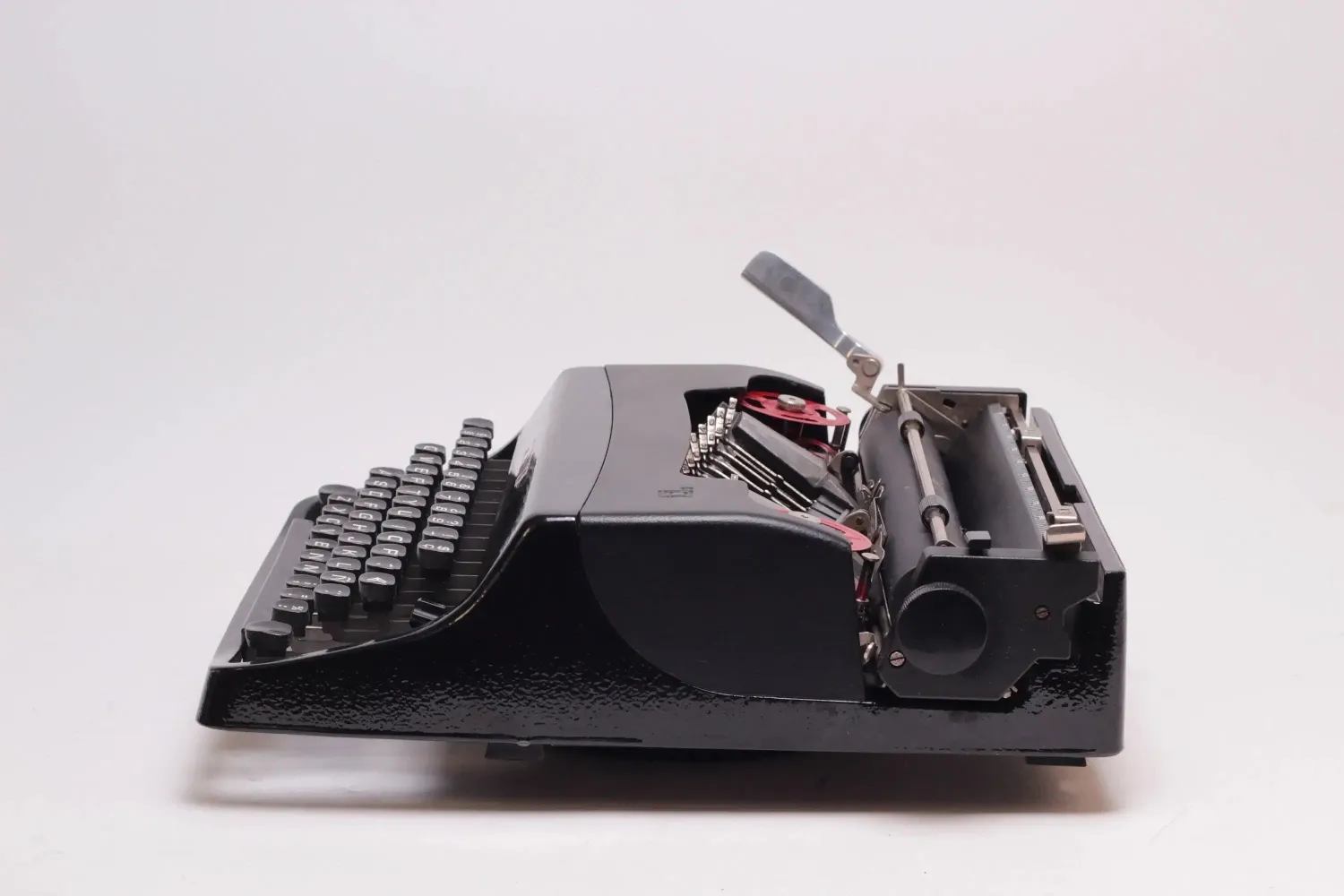 Olivetti Lettera 32 Glossy Black Vintage Manual Typewriter, Refurbished