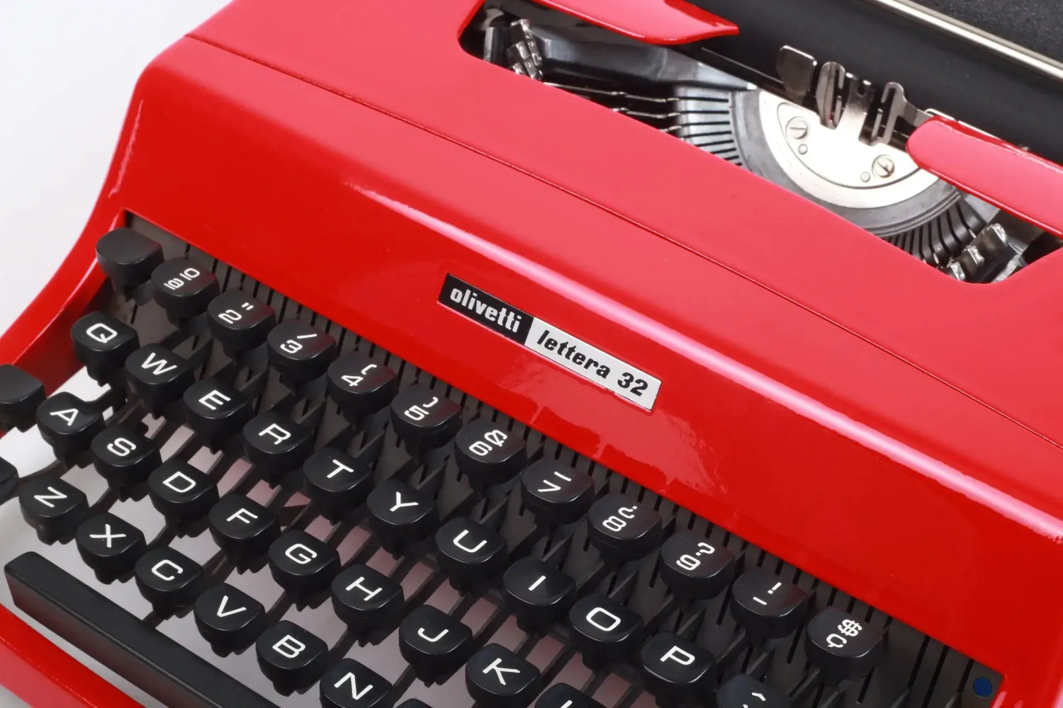 Olivetti Lettera 32 Glossy Red Vintage Manual Typewriter, Refurbished