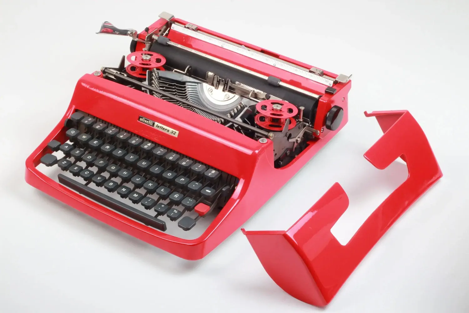 Olivetti Lettera 32 Glossy Red Vintage Manual Typewriter, Refurbished