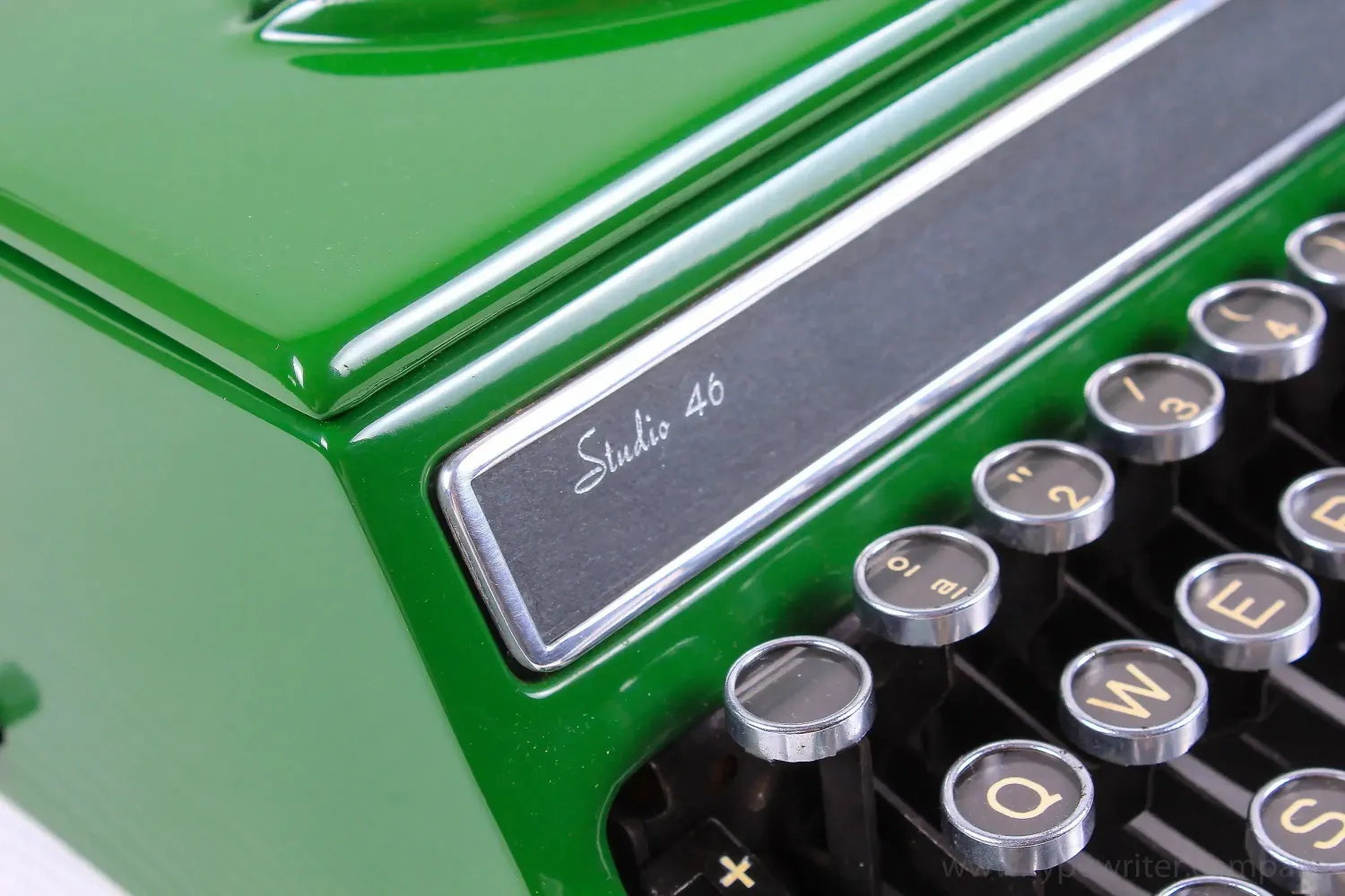 Olivetti Studio 46(42) Glossy Green Vintage Typewriter, Restored