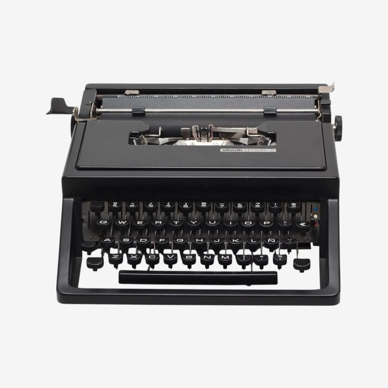 Olivetti Dora, Black Portable Manual Vintage Typewriter, Restored