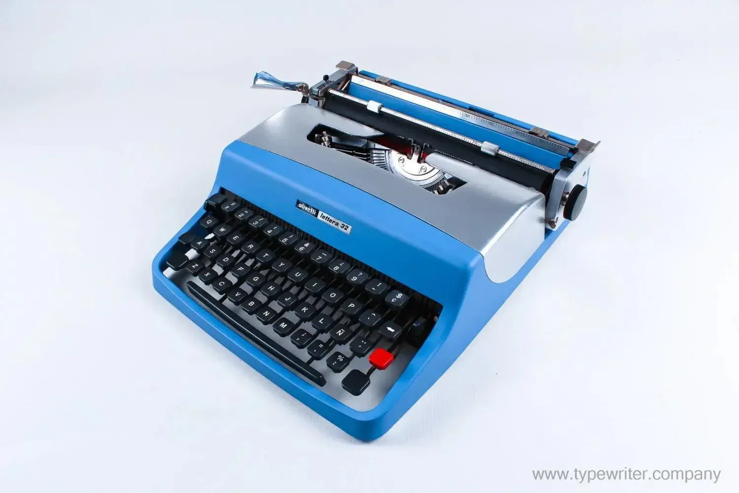 Olivetti Lettera 32 Blue &amp;Silver, Vintage Manual Typewriter, Restored