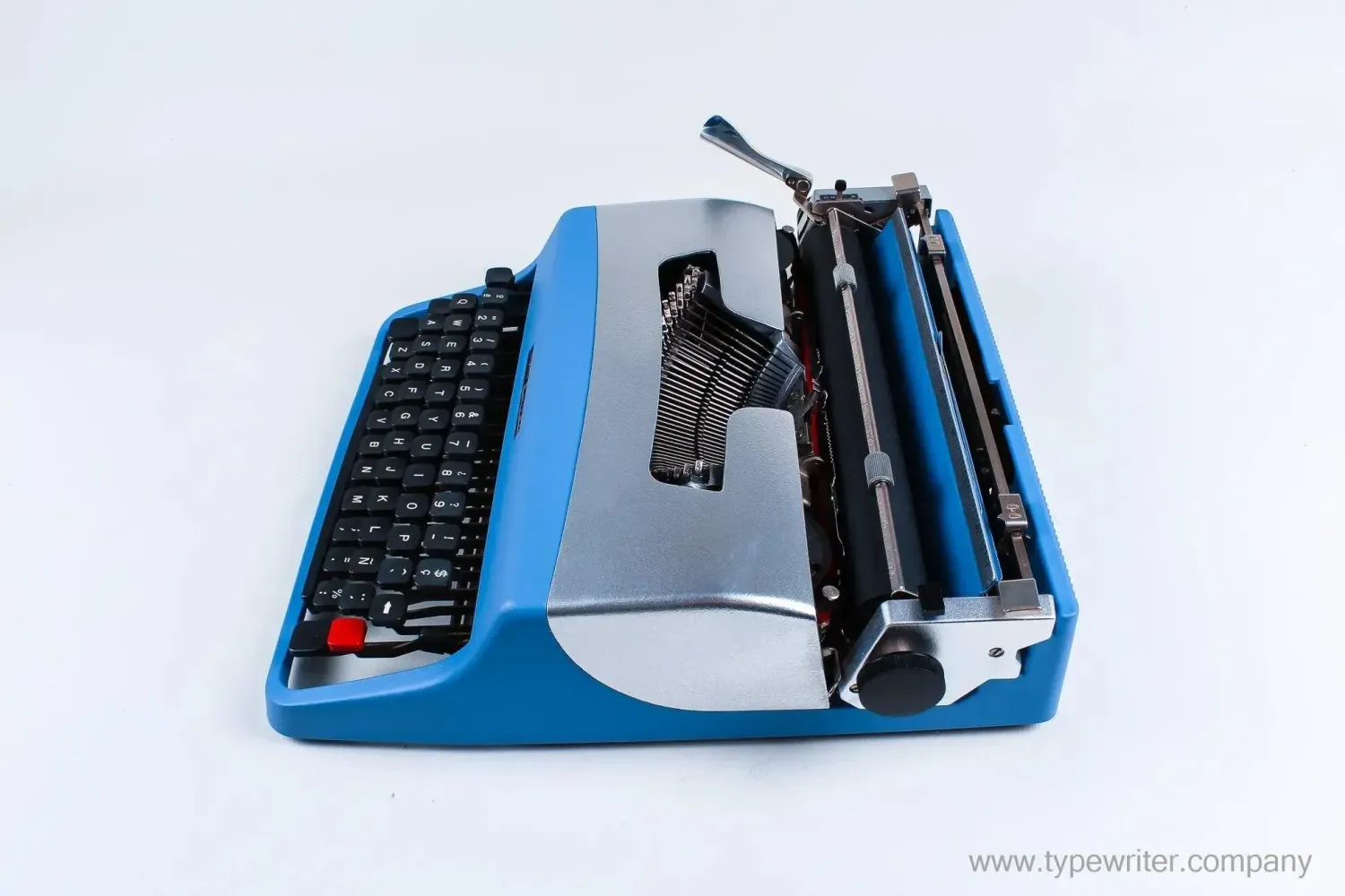 Olivetti Lettera 32 Blue &amp;Silver, Vintage Manual Typewriter, Restored