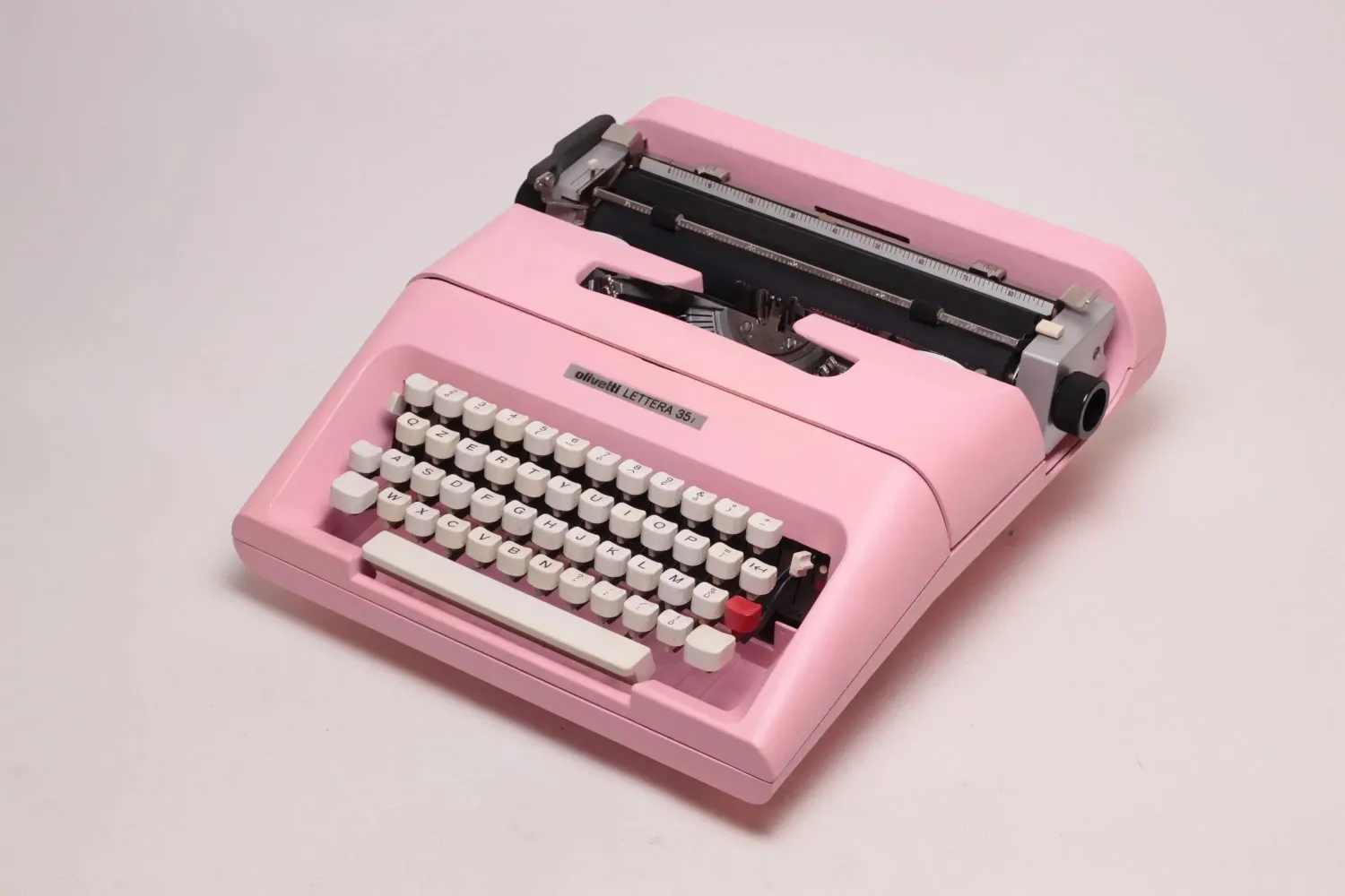 Olivetti Lettera 35 Pink Typewriter, Vintage, Mint Condition, Professionally Serviced