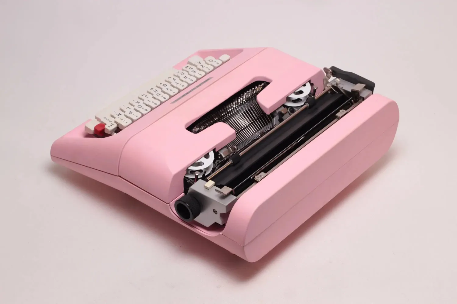 Olivetti Lettera 35 Pink Typewriter, Vintage, Mint Condition, Professionally Serviced