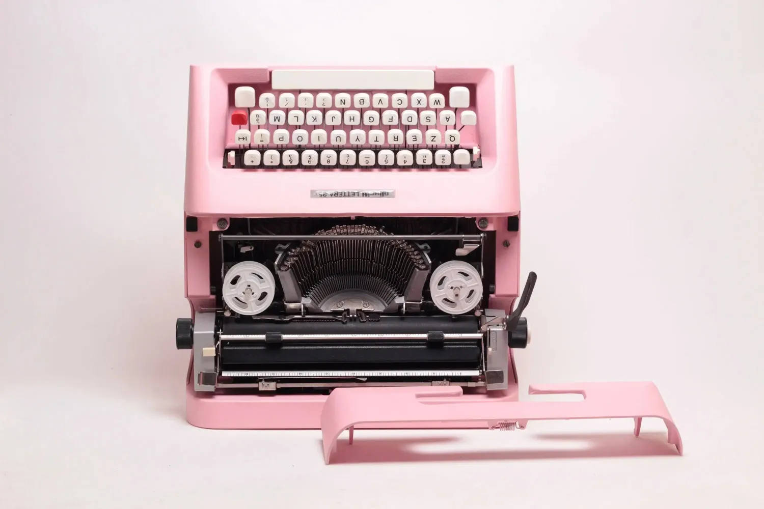 Olivetti Lettera 35 Pink Typewriter, Vintage, Mint Condition, Professionally Serviced