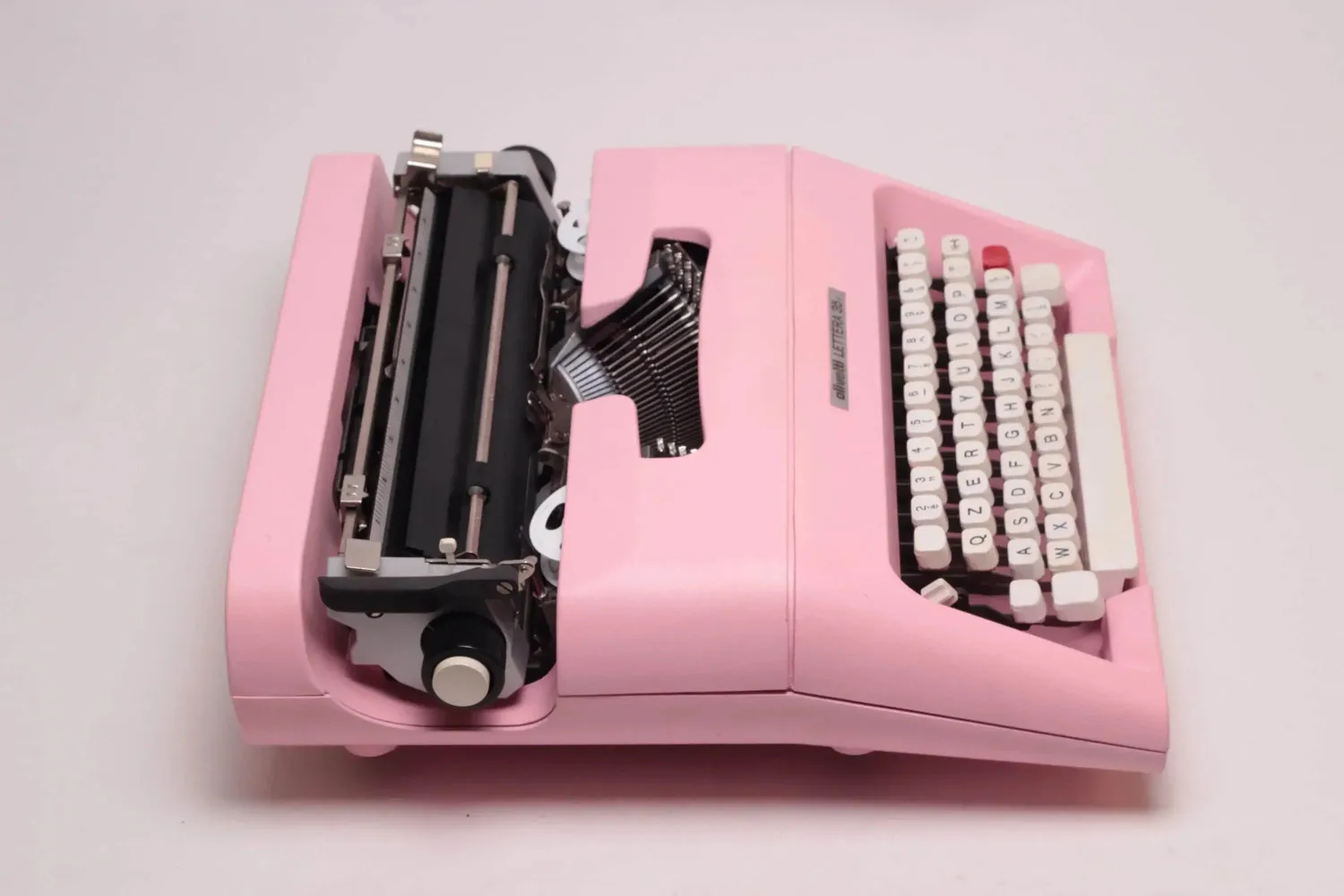 Olivetti Lettera 35 Pink Typewriter, Vintage, Mint Condition, Professionally Serviced
