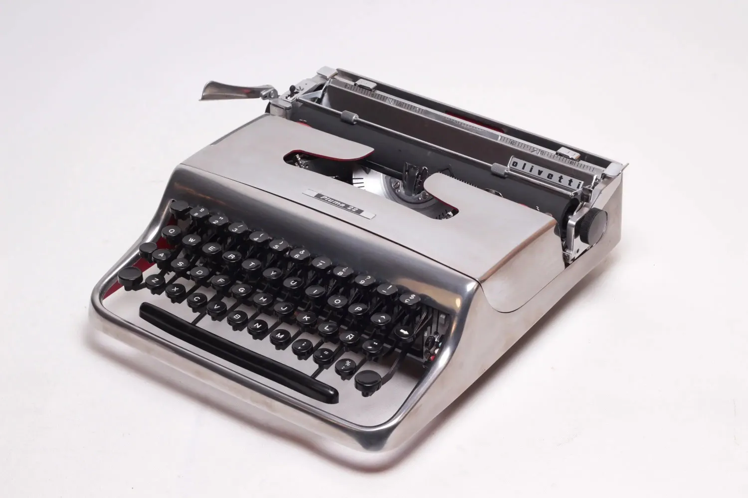 Olivetti Pluma 22, Polished Silver Manual Vintage Typewriter, Restored