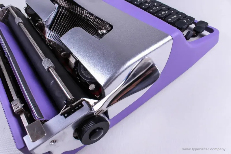 Olivetti Lettera 32 Lilac&amp;Silver, Vintage Manual Typewriter, Restored