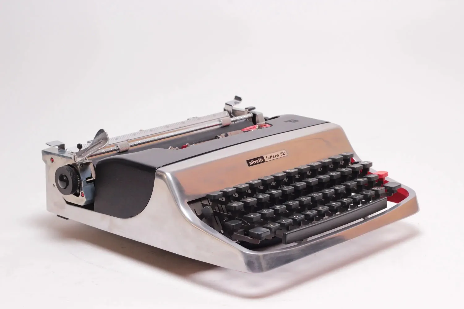 Olivetti Lettera 32 Polished Silver and Black Vintage Manual Typewriter, Refurbished