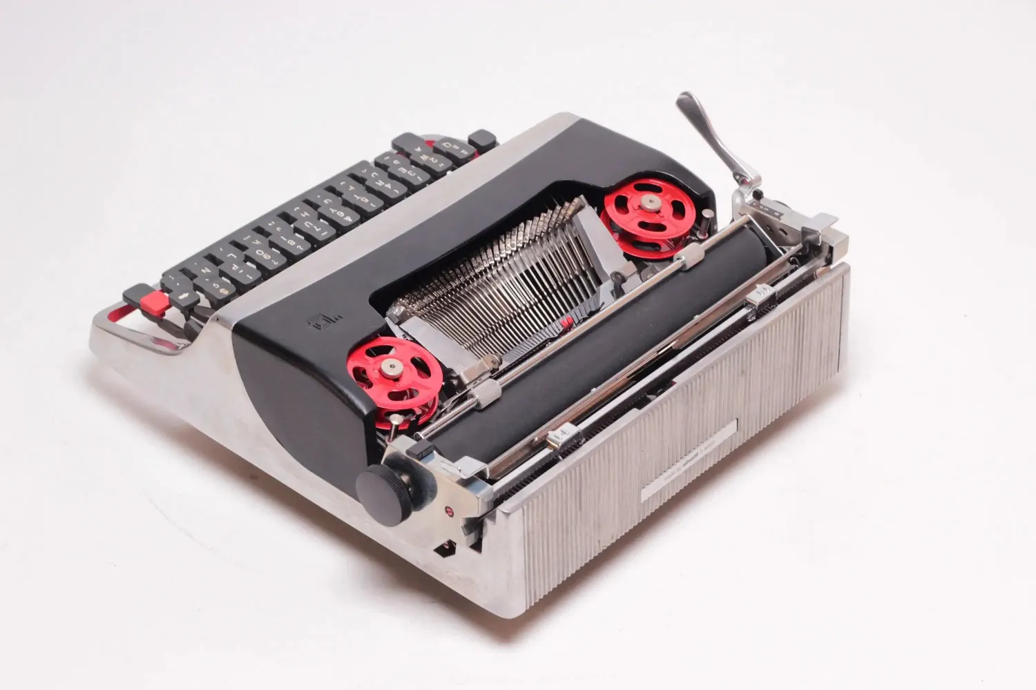 Olivetti Lettera 32 Polished Silver and Black Vintage Manual Typewriter, Refurbished