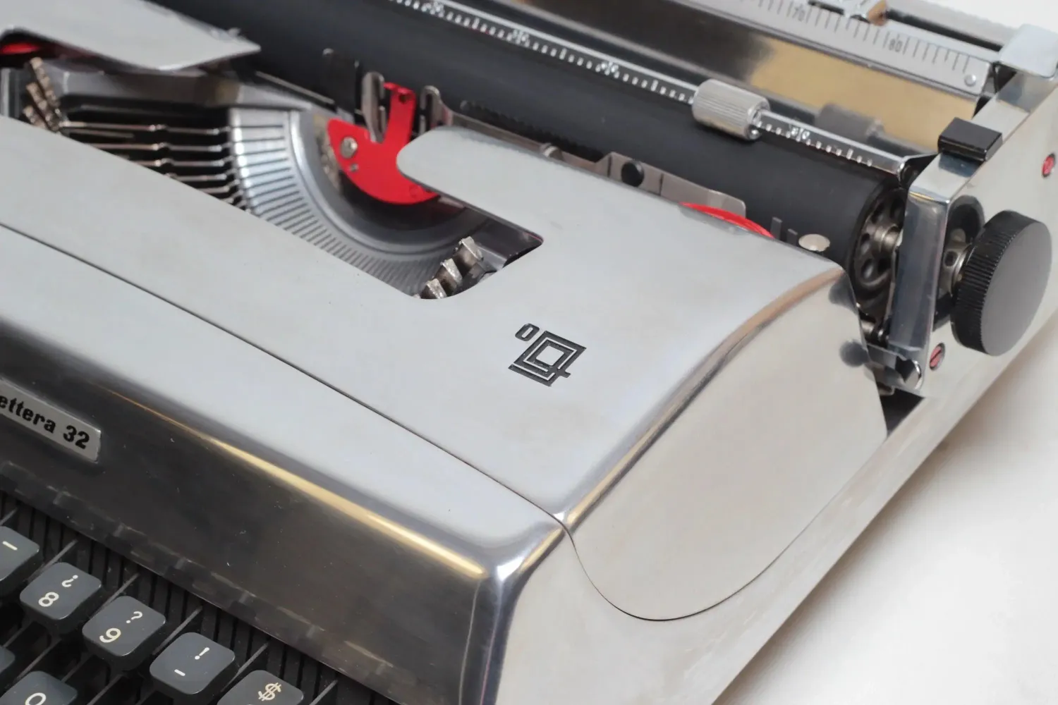 Olivetti Lettera 32 Polished Silver Vintage Manual Typewriter Restored