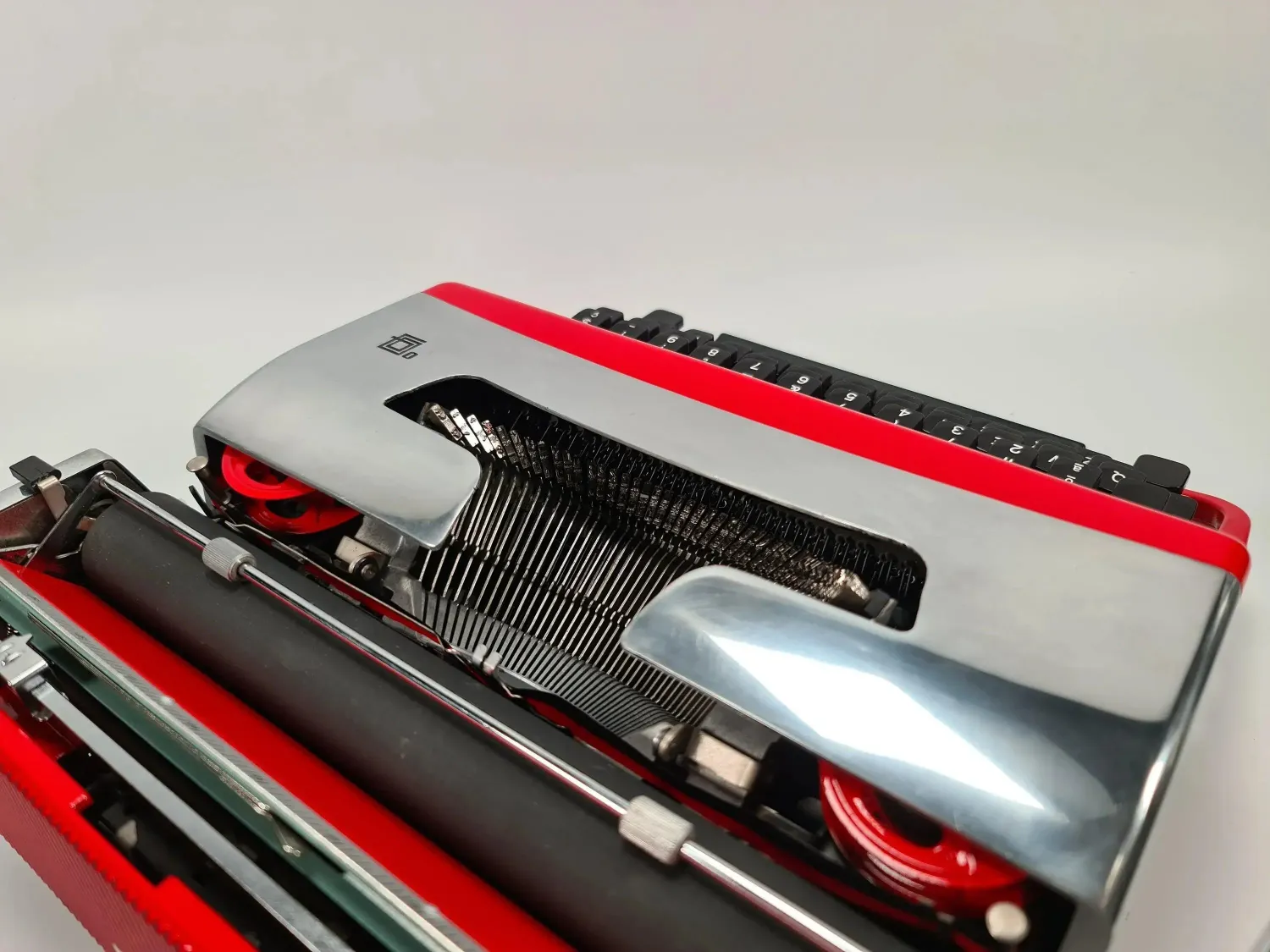 Olivetti Lettera 32 Red and Silver Vintage Manual Typewriter, Restored