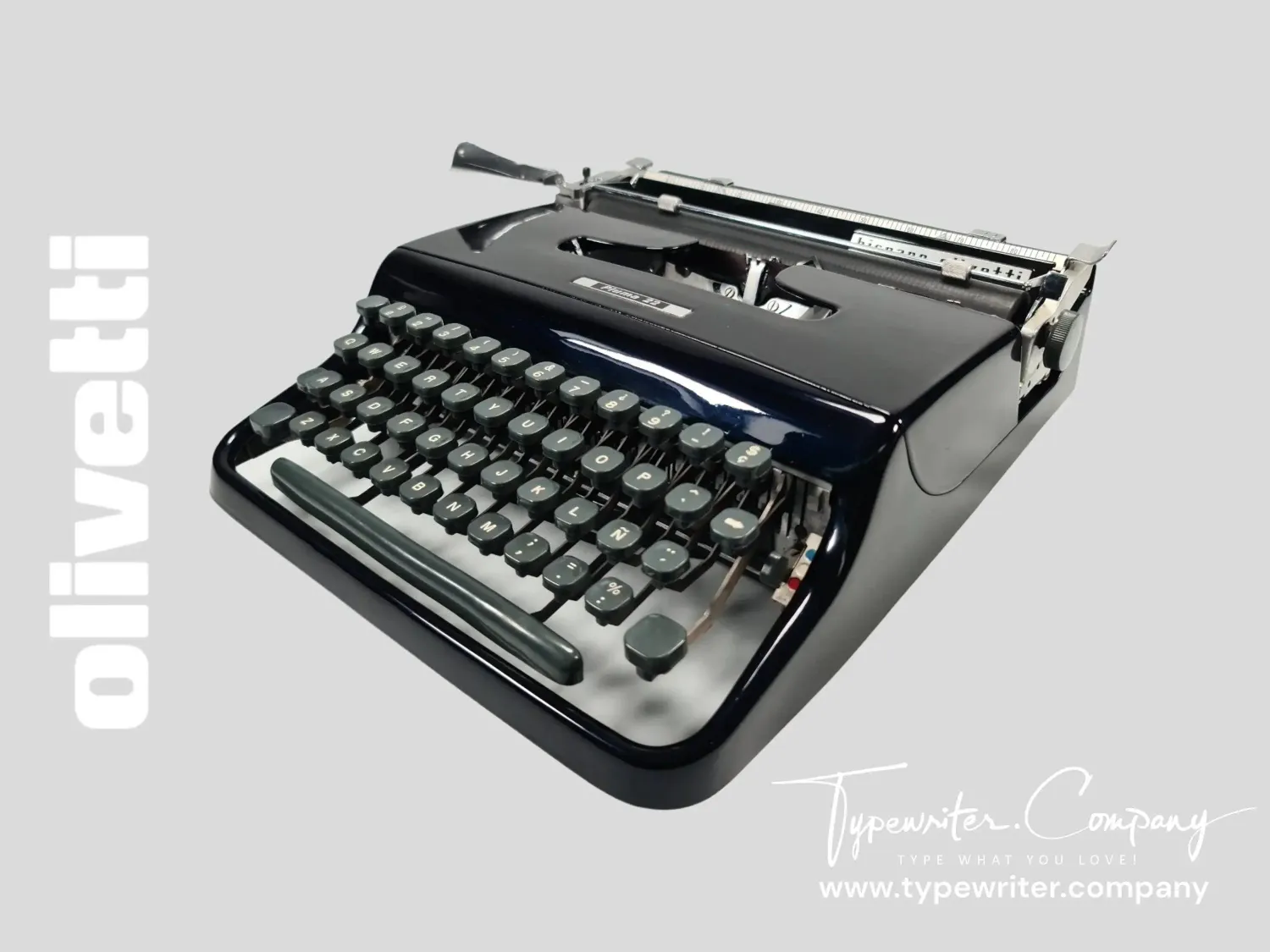 Olivetti Pluma 22, Pro Navy Blue Manual Vintage Typewriter, Restored