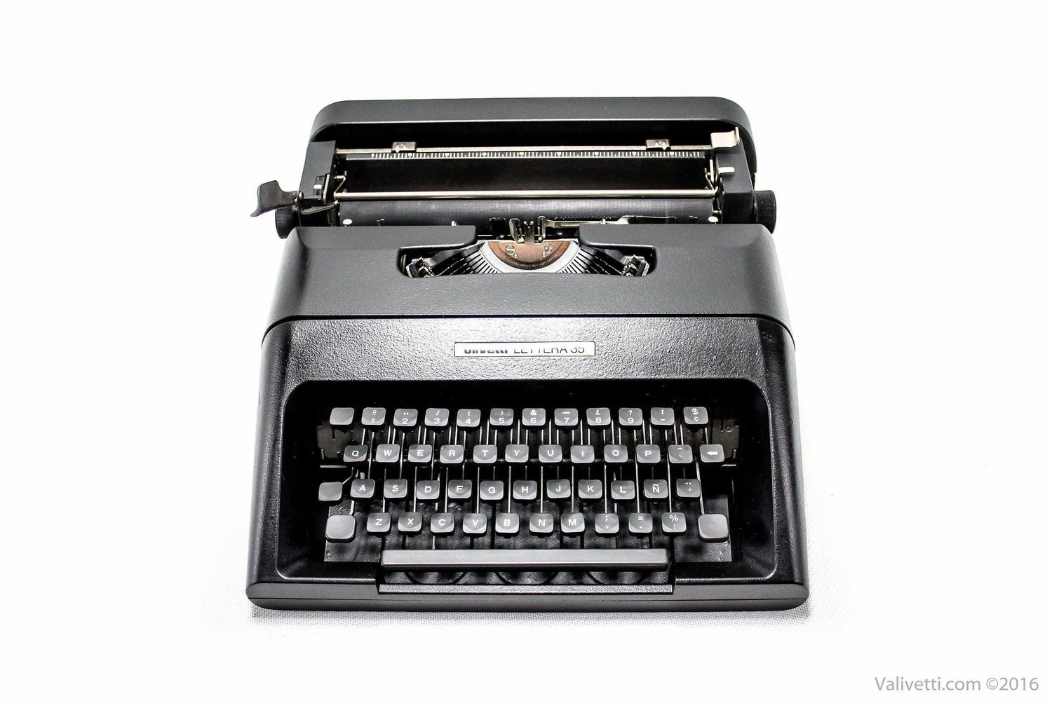 Olivetti Lettera 35 Matte Black, Manual Vintage Typewriter, Restored
