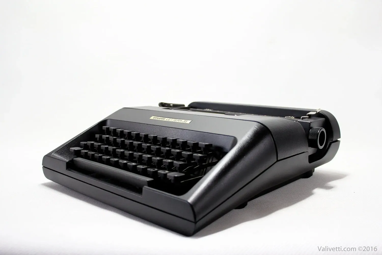 Olivetti Lettera 35 Matte Black, Manual Vintage Typewriter, Restored