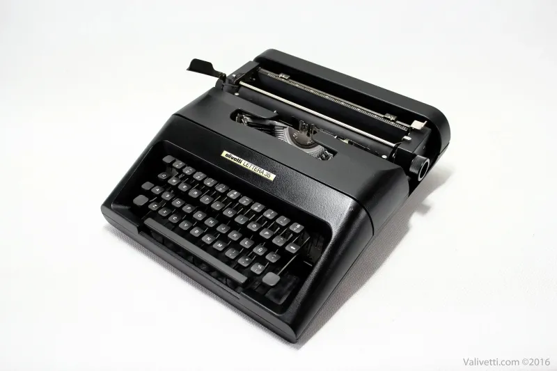 Olivetti Lettera 35 Matte Black, Manual Vintage Typewriter, Restored