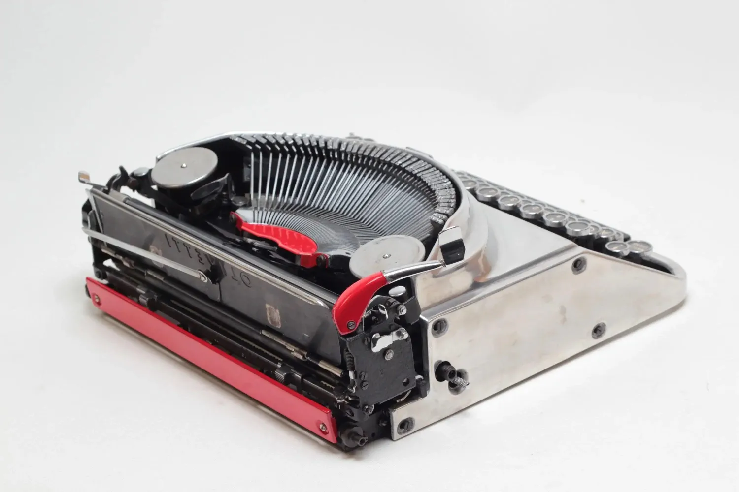 Olivetti Ico MP1 Polished Silver, Vintage Manual Typewriter, Restored