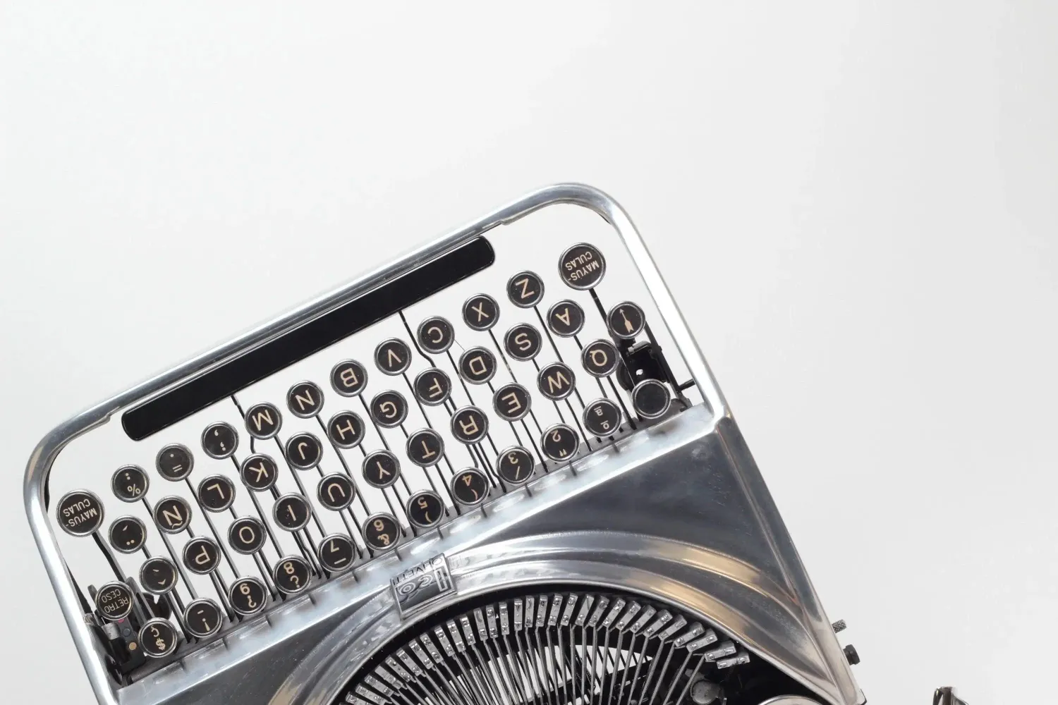 Olivetti Ico MP1 Polished Silver, Vintage Manual Typewriter, Restored