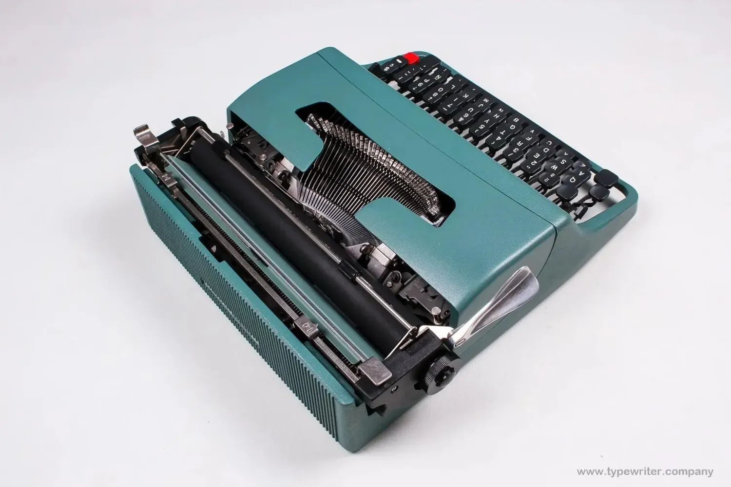 Olivetti Lettera 32 Original Green, Vintage Manual Typewriter, Restored