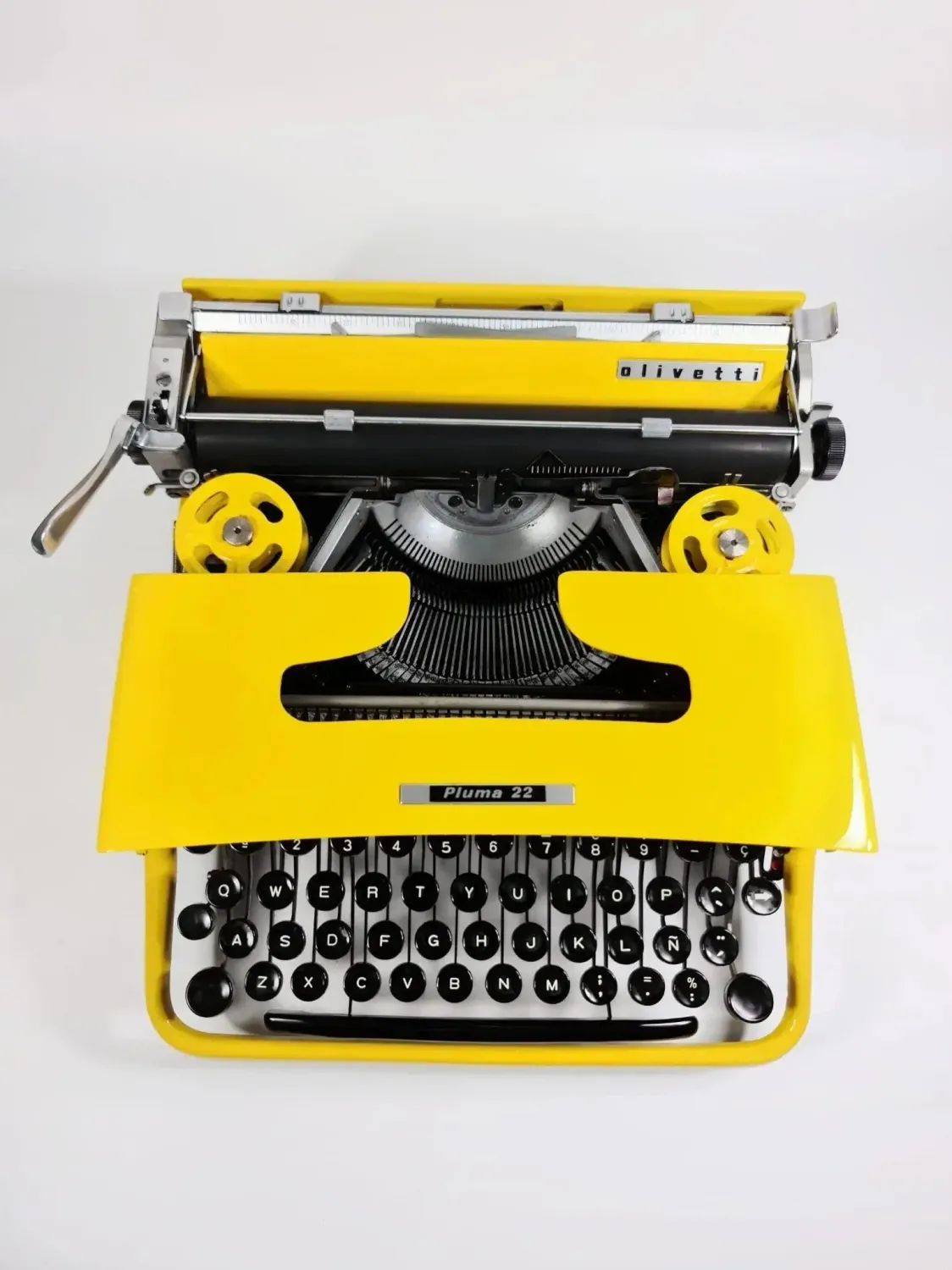 Olivetti Pluma 22, Pro Yellow Manual Vintage Typewriter, Restored