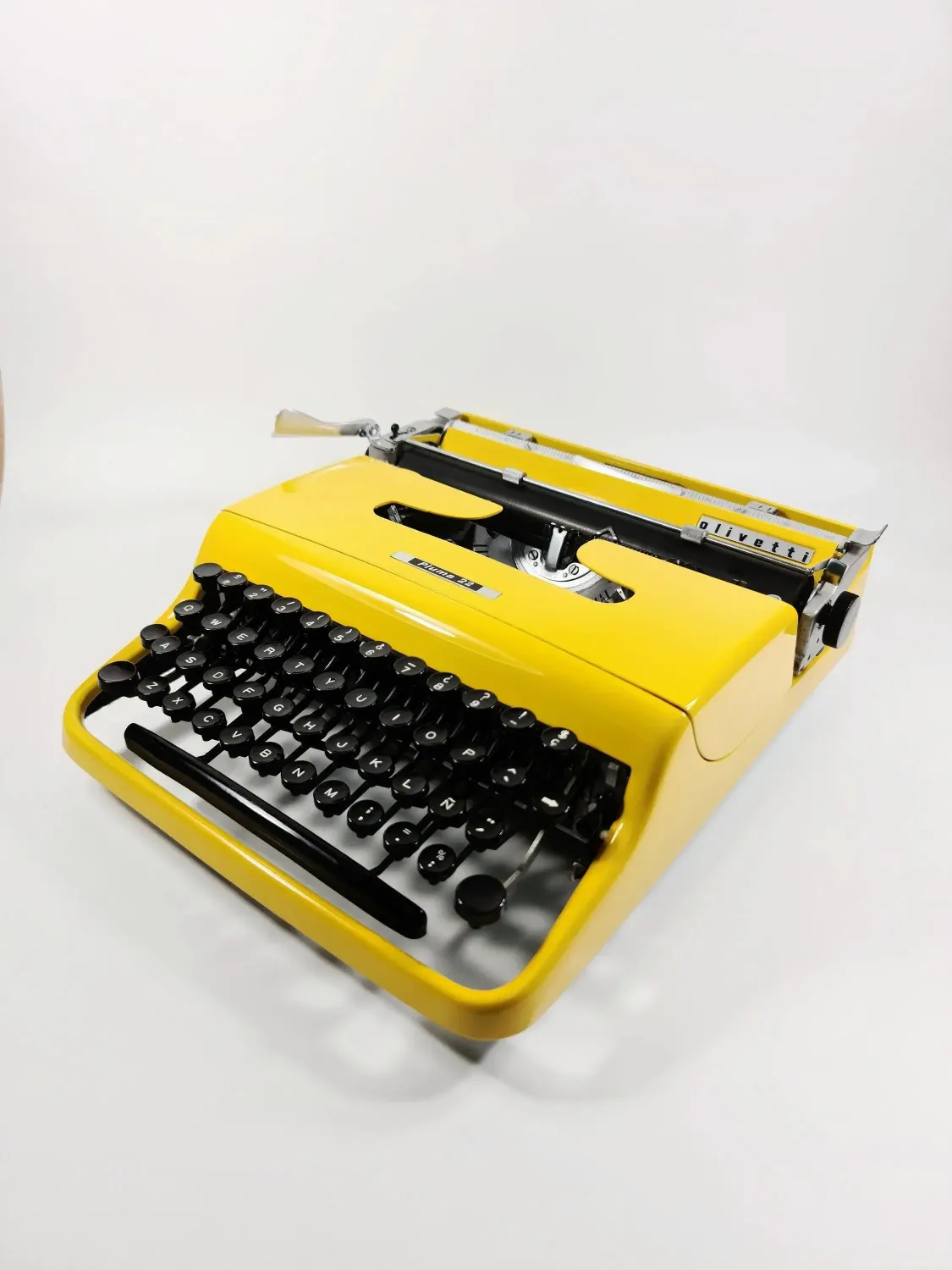 Olivetti Pluma 22, Pro Yellow Manual Vintage Typewriter, Restored
