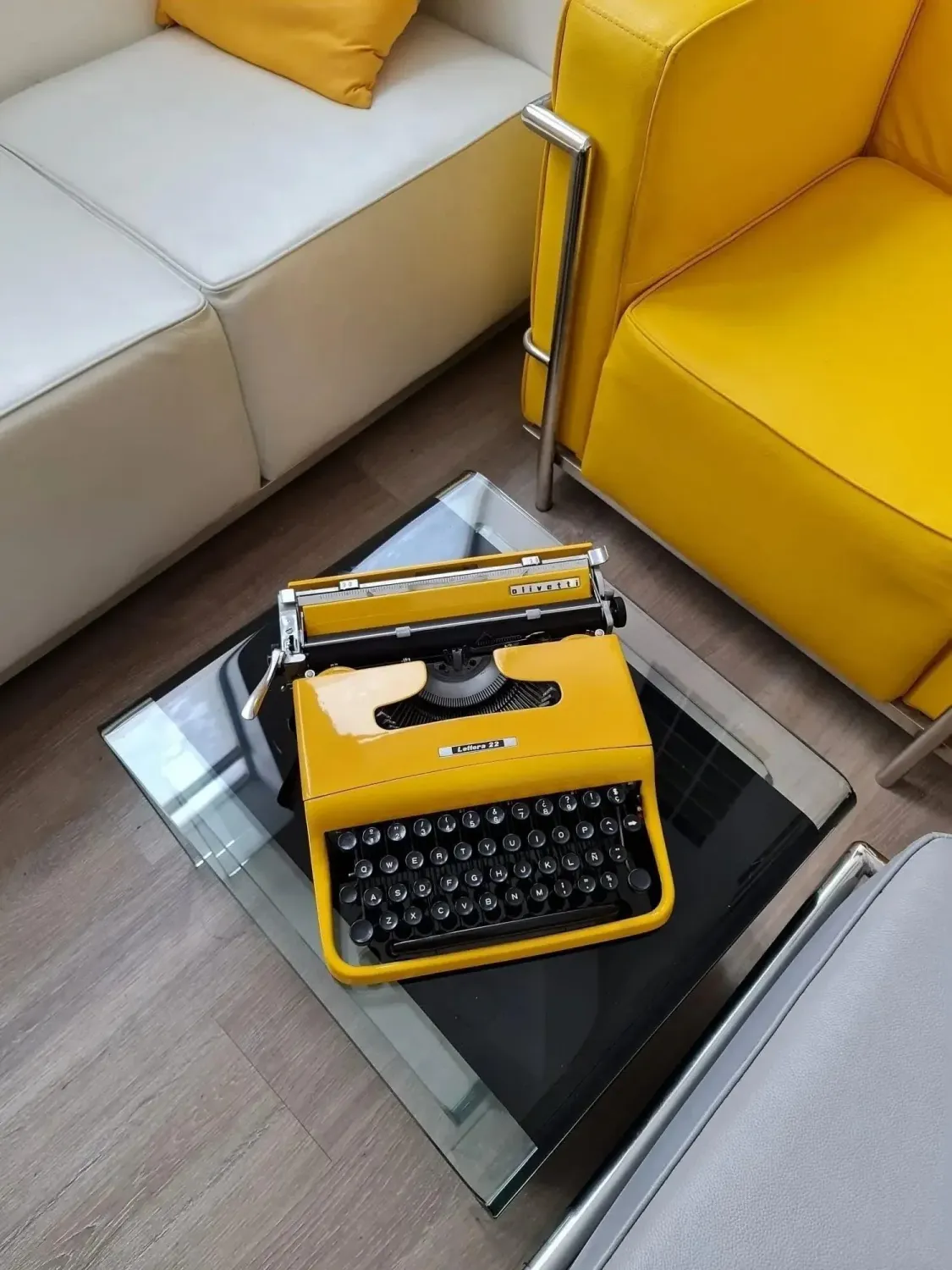 Olivetti Pluma 22, Pro Yellow Manual Vintage Typewriter, Restored