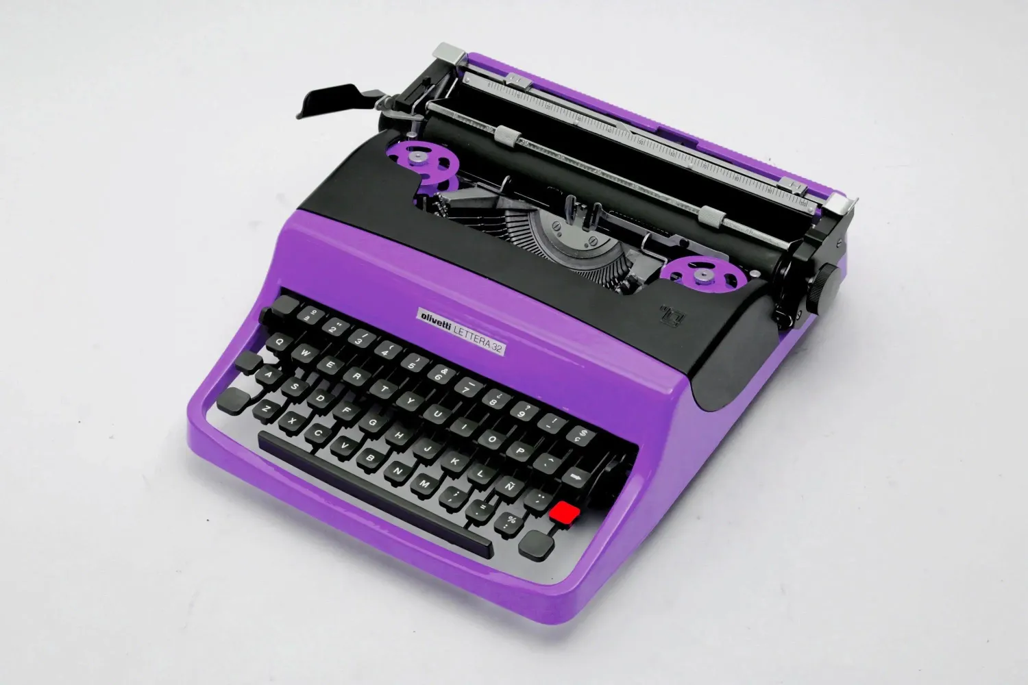 Olivetti Lettera 32 Custom Color, Vintage Manual Typewriter, Refurbished