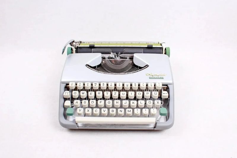 Olympia Splendid 33 grey, silver, Vintage Manual Typewriter, Refurbished