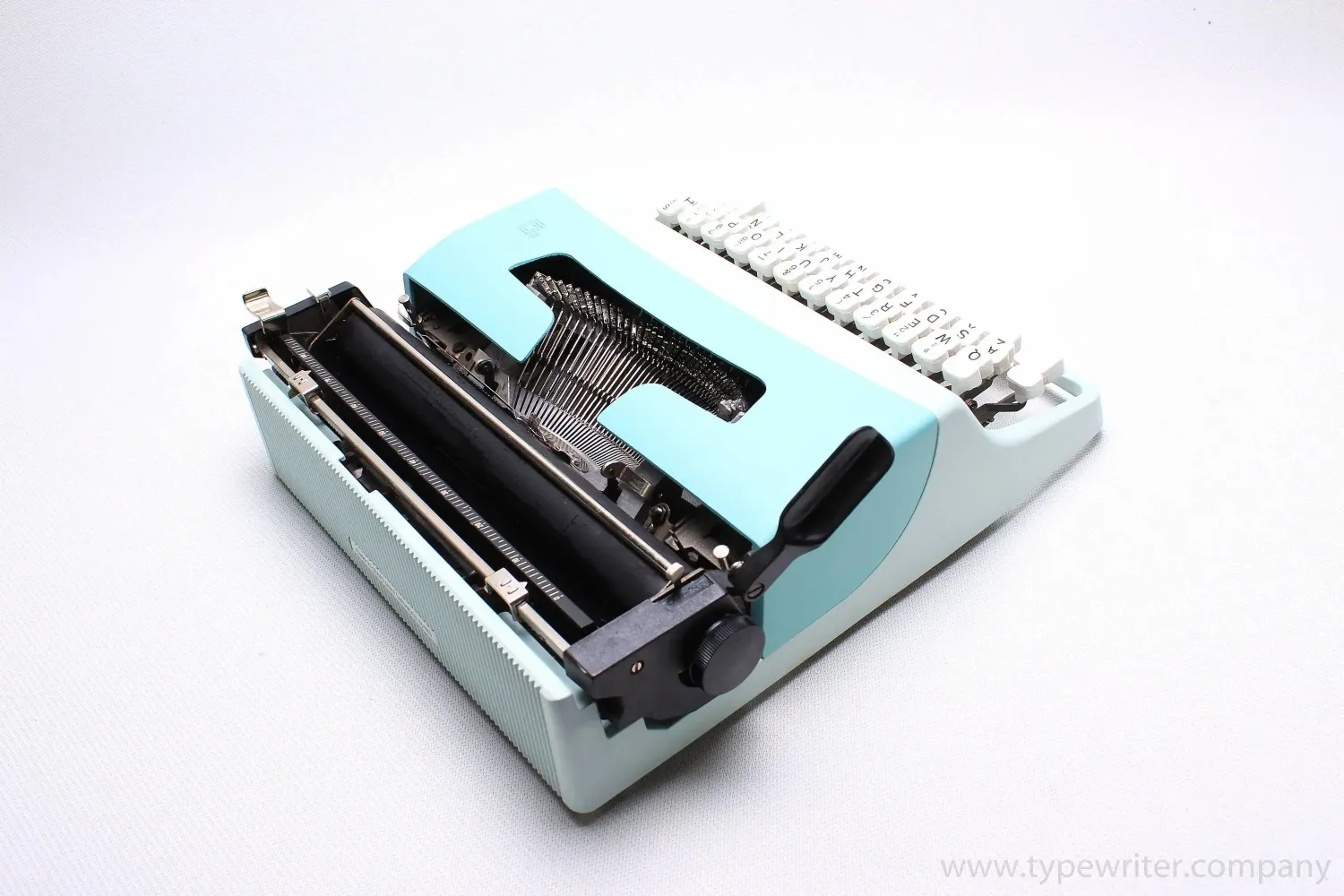 Olivetti Lettera 32 Light Blue, Vintage Manual Typewriter, Restored