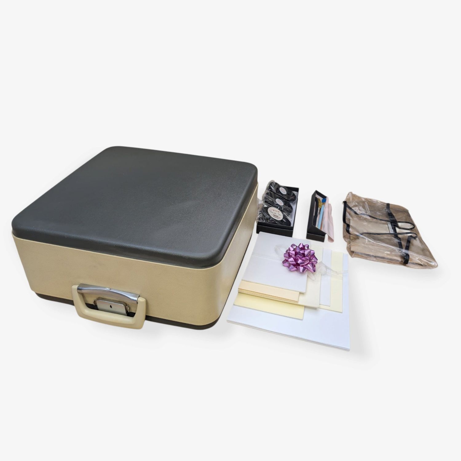 A set of accessories for an Olympia SM