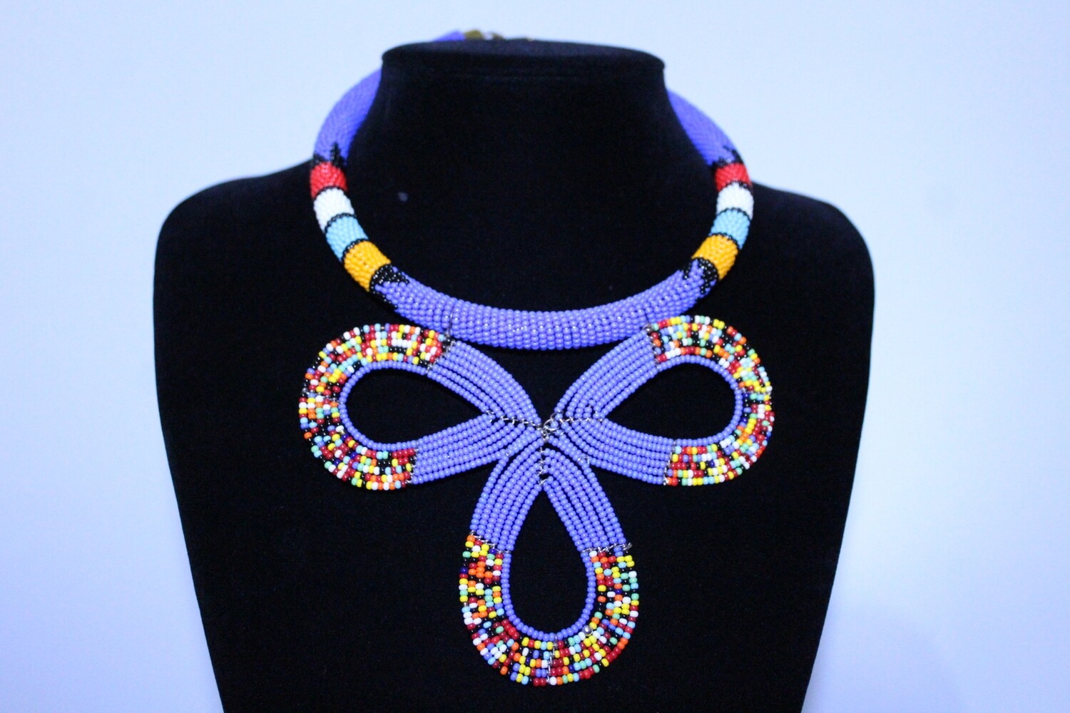 BLUE PENDANT NECKLACE