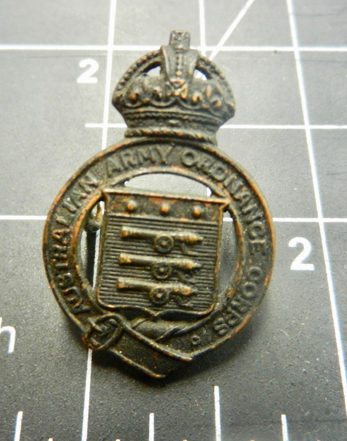 Australian Army Ordnance Corps 1930-42 Collar badge