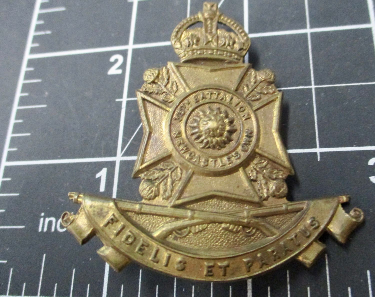 35th Infantry Battalion  1930-42 hat badge