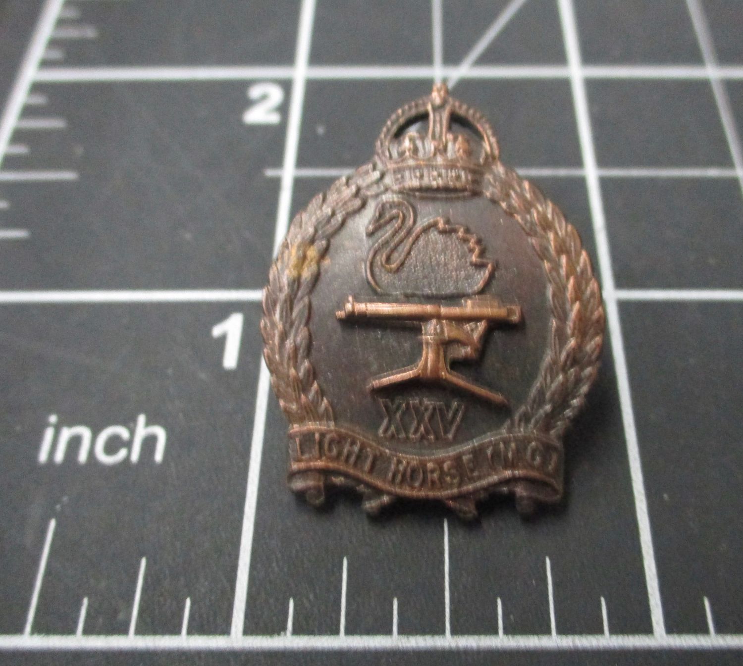 25th Light Horse 1930-42 Collar badge.