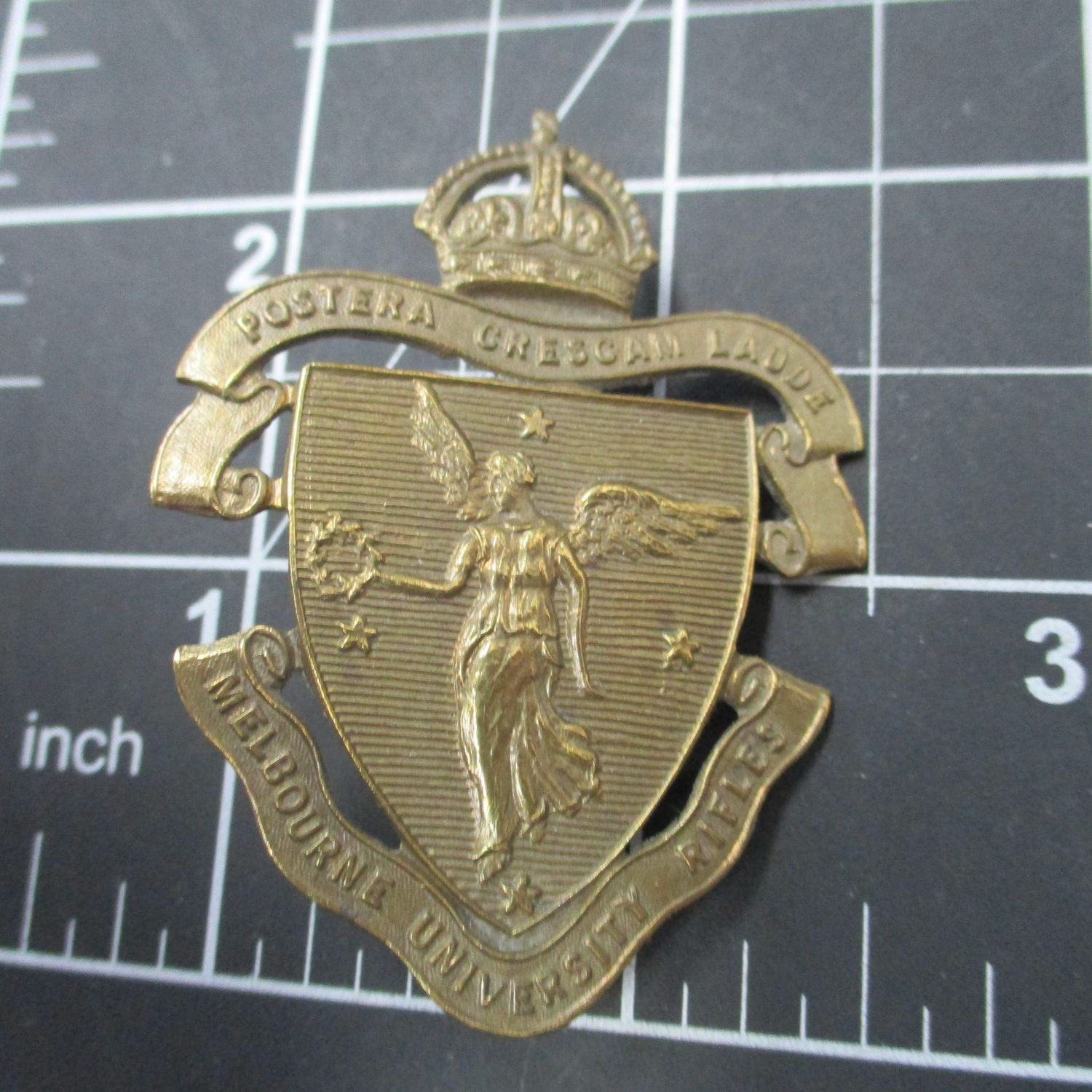 Melbourne University Regiment, hat Badge 1912-1918