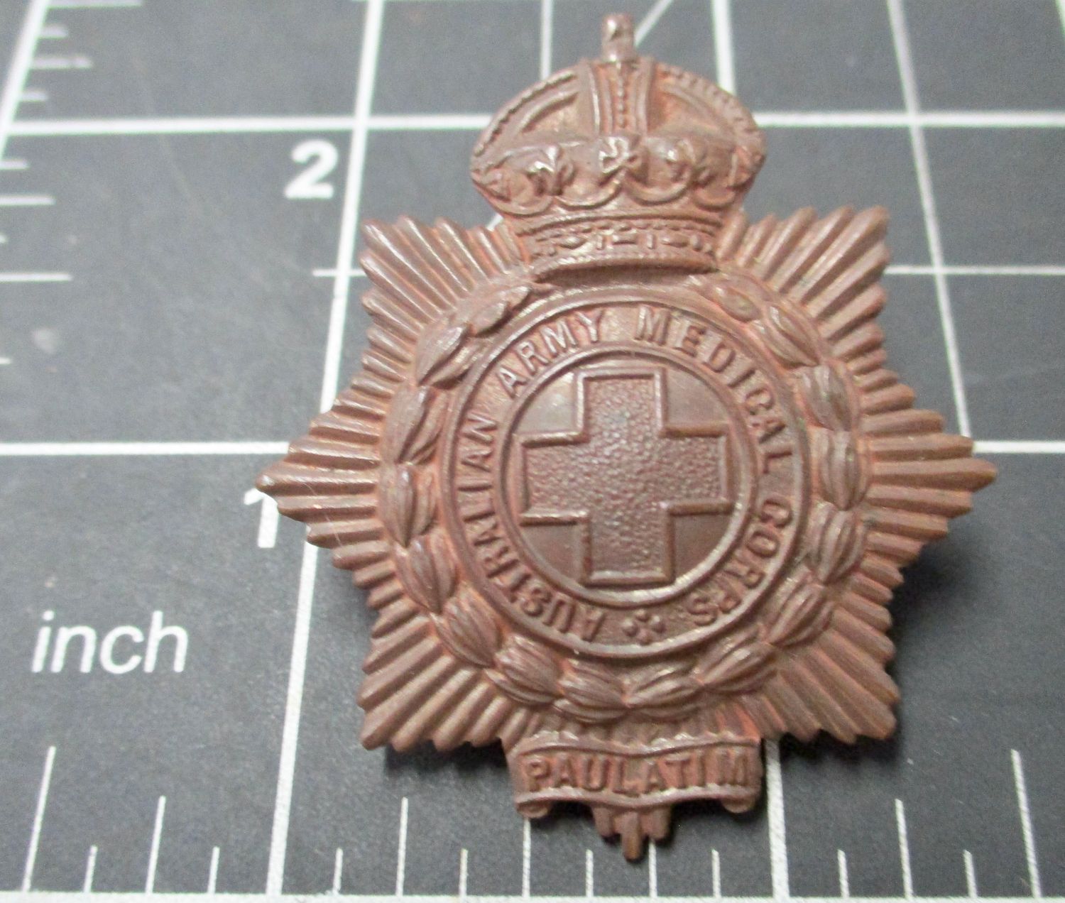 Australian Army Medical Corps. Cap Badge 1900-1912