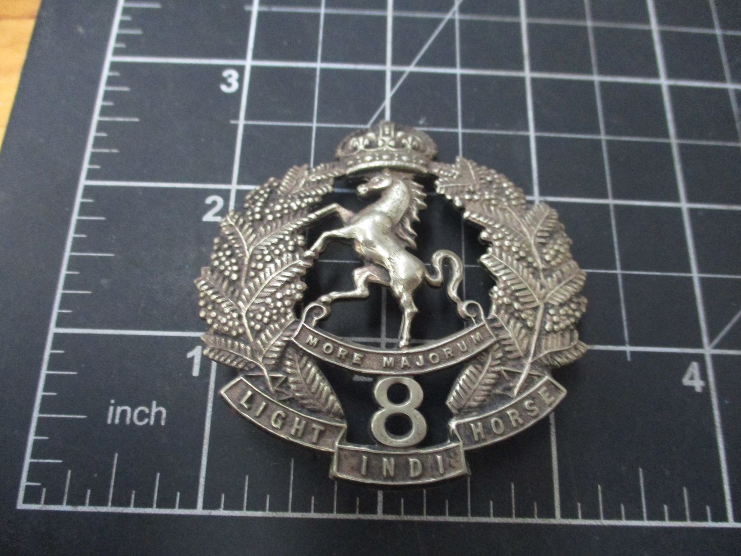 8th Light Horse 1930-42 Hat badge.