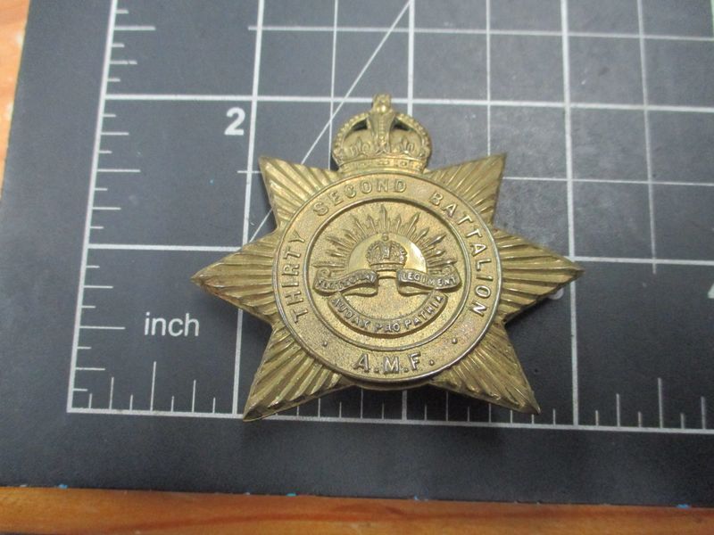 32nd Infantry Battalion  1930-42 hat badge
